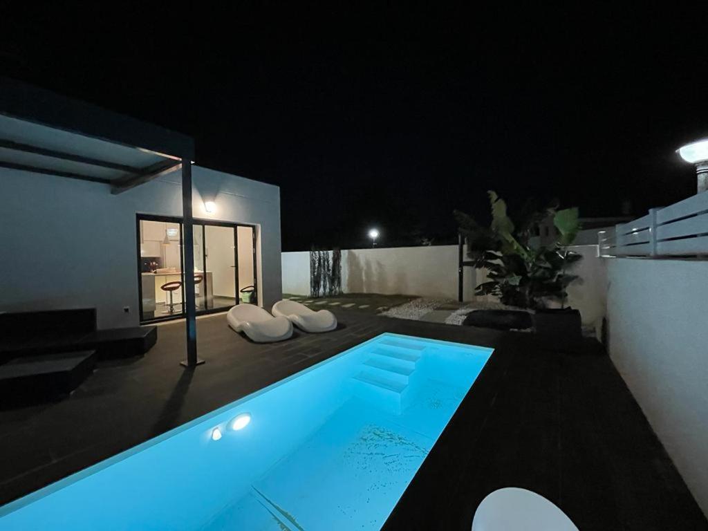 Villa Anyway Conil Un Lujo Frente Al Mar كونيل ذي لا فرونتيرا المظهر الخارجي الصورة